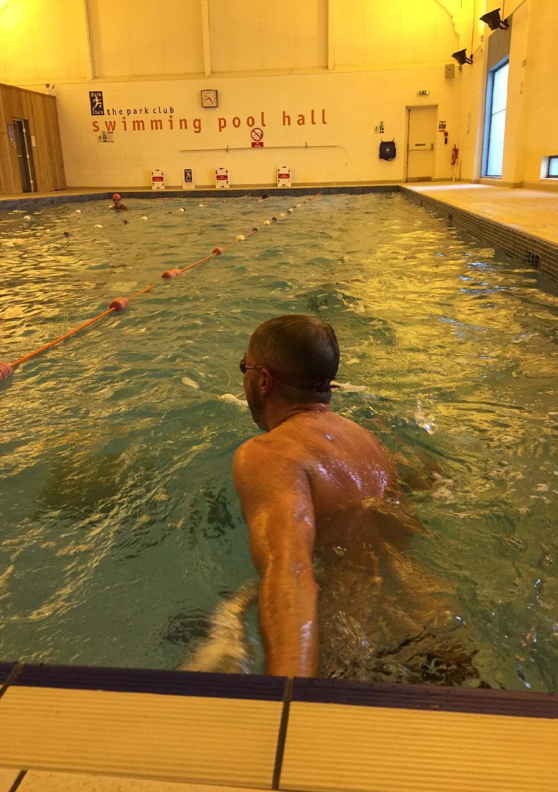 MMGLandRover's tweet photo. The Marshall Jaguar Land Rover #Oxford Swimathon for @BenSupport4Auto is underway! First in the pool, Sales Manager Graham Cockcroft 🏊👍 https://t.co/fkp7108F2N