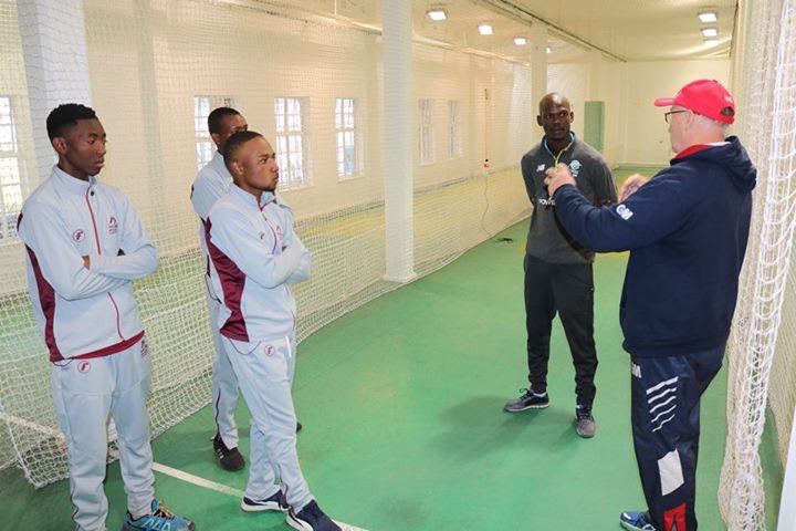 NWCricket01's tweet photo. Highveld Lions bowling coach Gordon Parsons working with the North West Academy seam bowlers today #NWC #Highveldlions @HighveldLions https://t.co/qQgpS8ErIK
