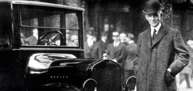"El competidor a quien hay que temer es aquel que en lugar de preocuparse por usted, mejora sin pausa su negocio" #HenryFord #empresas #mkt