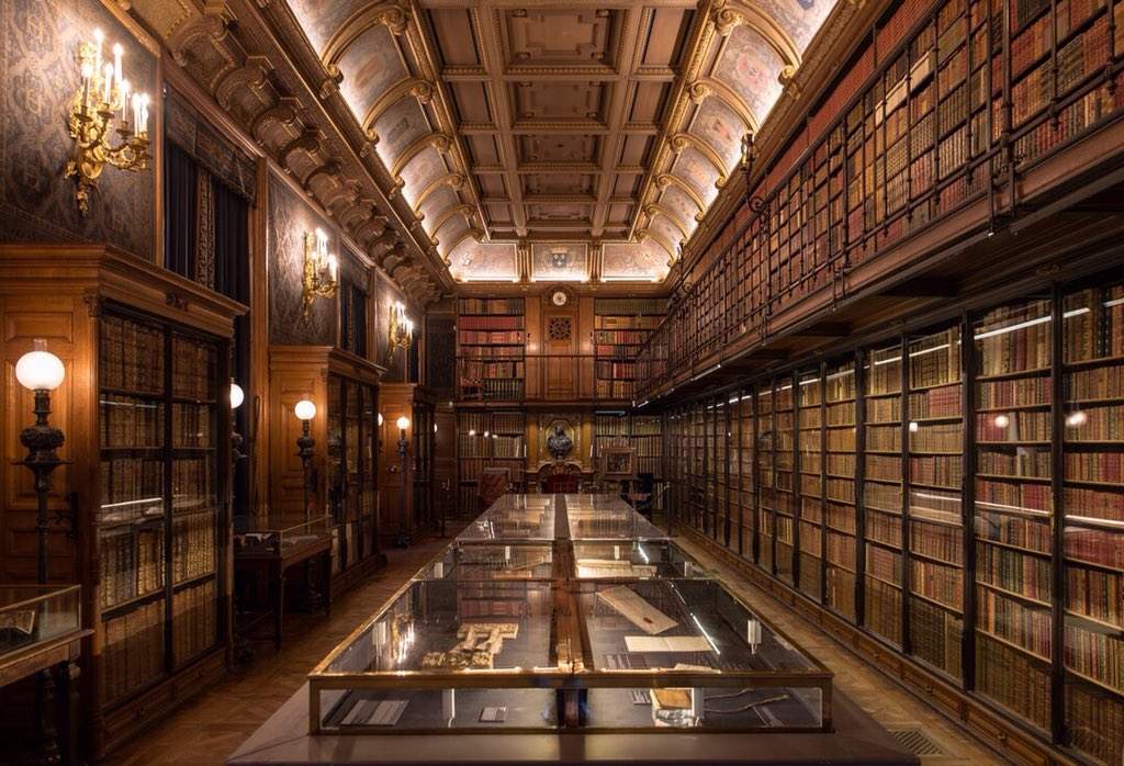TheRealWordbred's tweet image. Château de Chantilly, oise, France

what a beautiful library:)
#libraries #books #france #oise #Amazon #booknerd #bibliophile #Literature