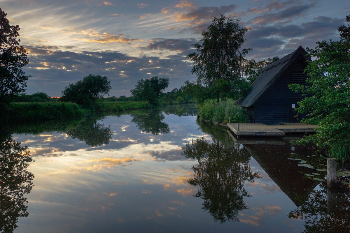 BroadsNP's tweet photo. #DidYouKnow that the Broads were only confirmed as man-made in the 1950's by ecologist Joyce Lambert? #NationalParksWeek (📷 @chillphotosuk) https://t.co/lfFchZqDuc