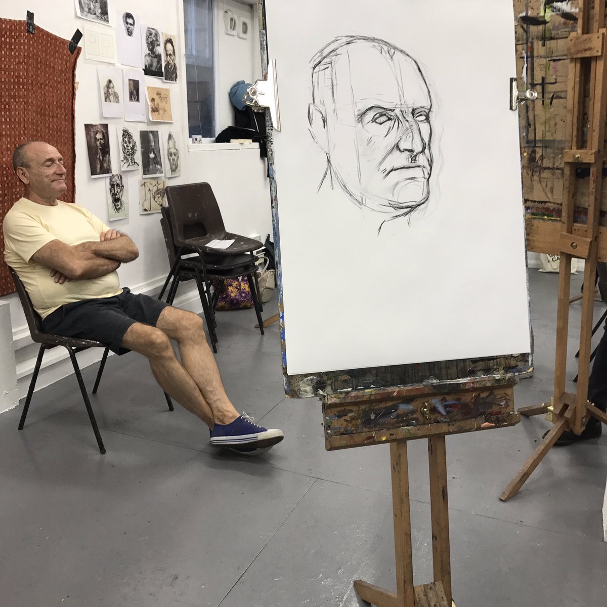 HelloKezza's tweet image. My first portrait class with @ArtAcademy last night! Excited to learn and practice.