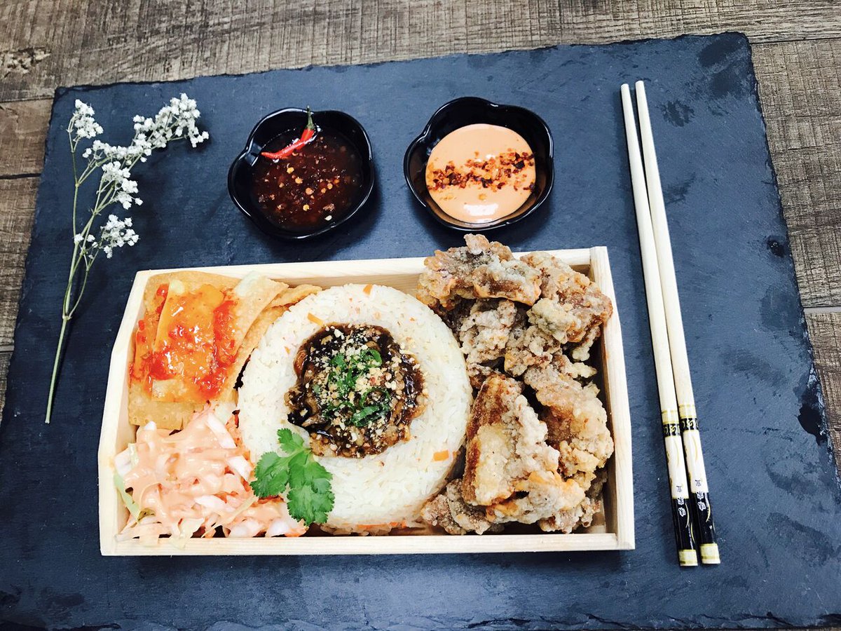 BaobyKaya's tweet photo. For a refreshing summer treat, try our Rice platter!
#baobykaya #broadwaybites #urbanspacenyc #nypl #bryantpark #garmentdistrict https://t.co/OnMuHLKeRX