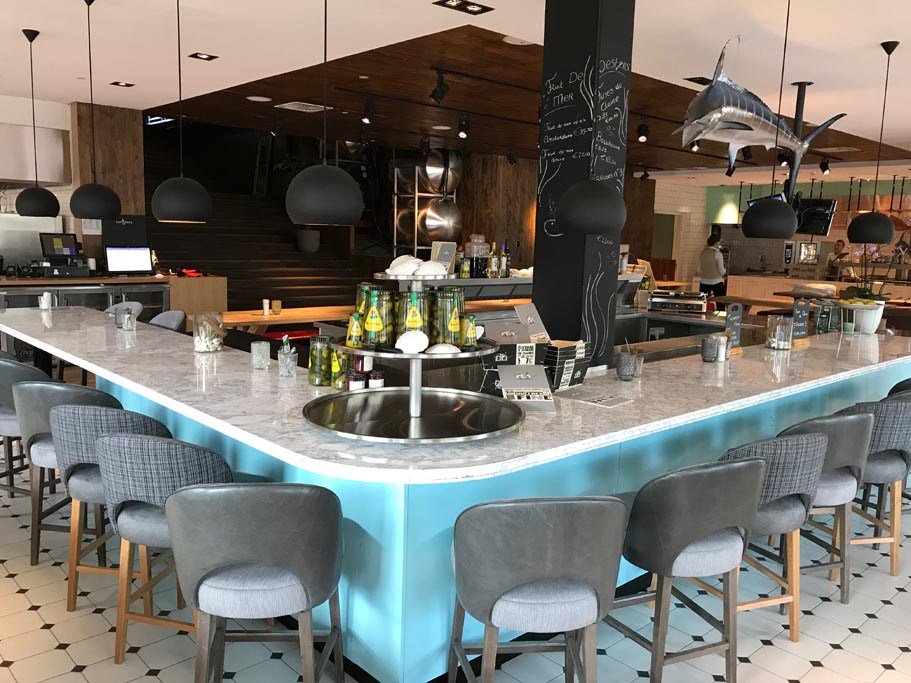 #gecertificeerdevis smaakt nog beter met #jongejenever. Uitproberen! #vis #vishapjes #seafoodandgin #seafood #visvanhetseizoen #gin #GT