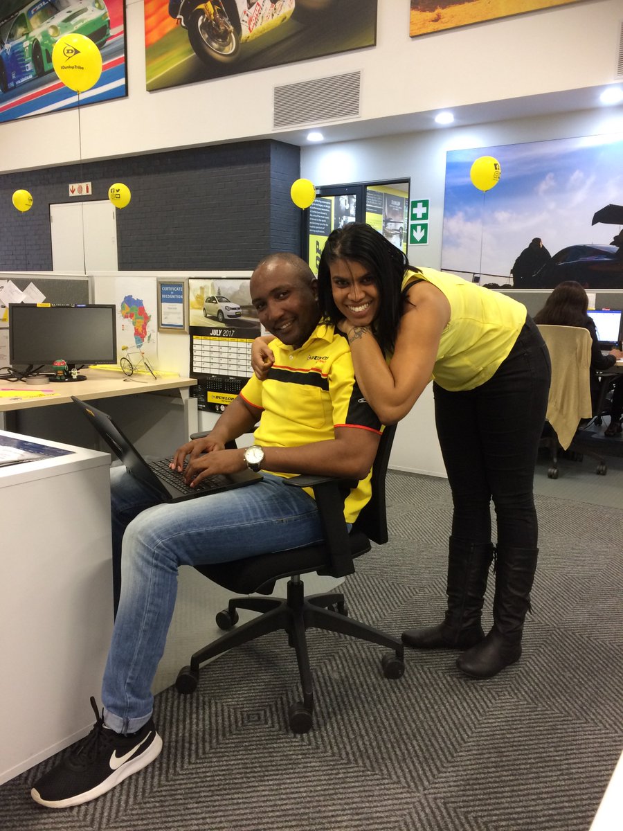 MelaniePeace4's tweet photo. #DunlopTribe
#Dunlopdigital
#teamblackandyellow
Wanda trying to look busy......🤣🤣🤣whilst making good use of "DIGITAL" https://t.co/racY69YwYk