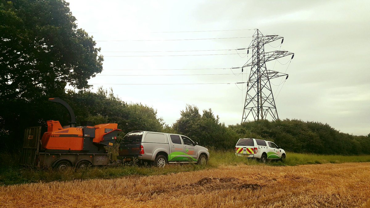 GC_Arb's tweet photo. .@GC_Arb teams are working with @UKPowerNetworks and #ED1SON alliance partner @amec_fw today. #siteclearance #deveg https://t.co/Oqk5hMUb5z