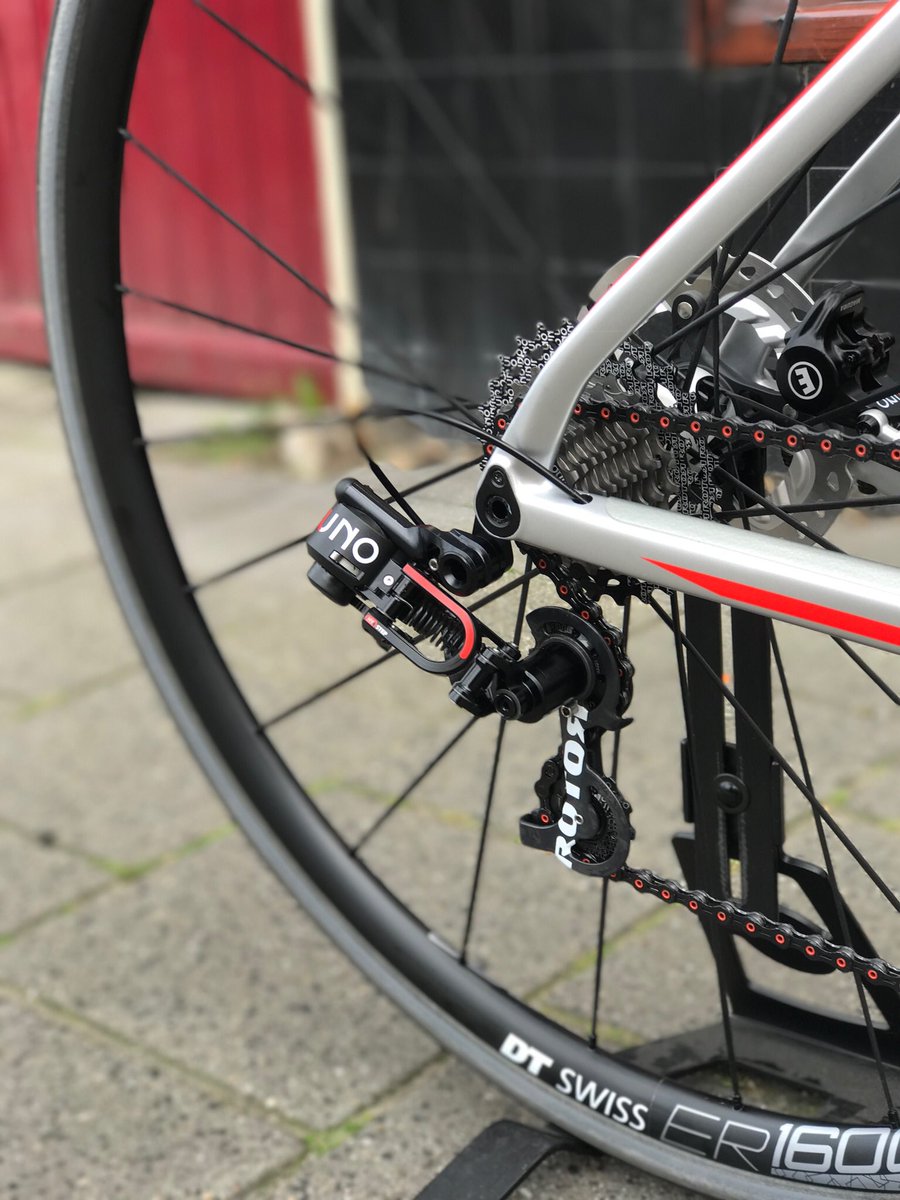 HandMadeby's tweet photo. Gisteren de nieuwe @ROTOR_bike Uno groep opgebouwd. Deze groep schakelt en remt volledig hydraulisch en is daarom zeer onderhoudsvriendelijk https://t.co/pF4Z2GPDmx
