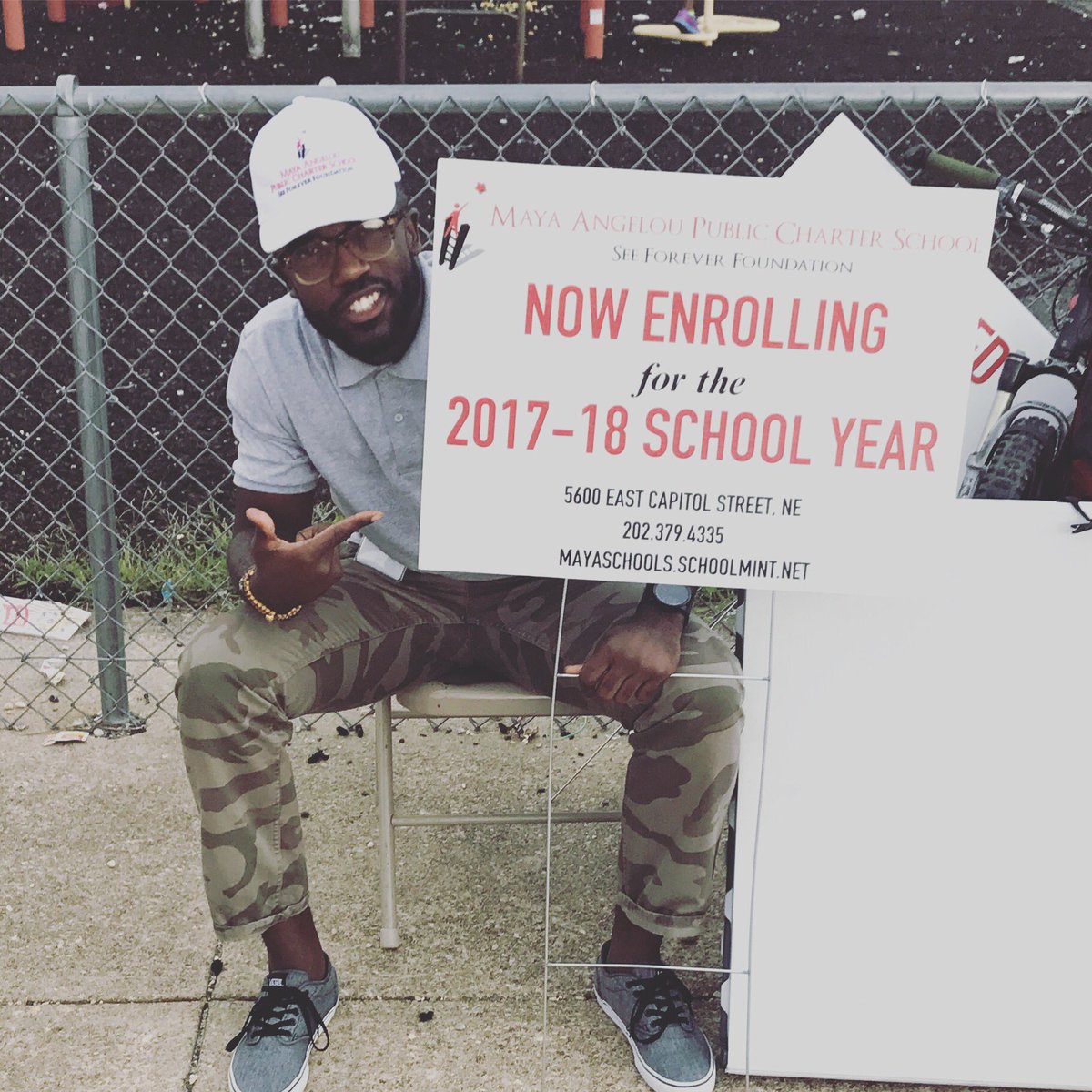 TheKoolestDoc's tweet photo. #KoolestPrincipal recruiting students 4 @MayaSchools | #EnrollTODAY https://t.co/ENSpIxj4PU