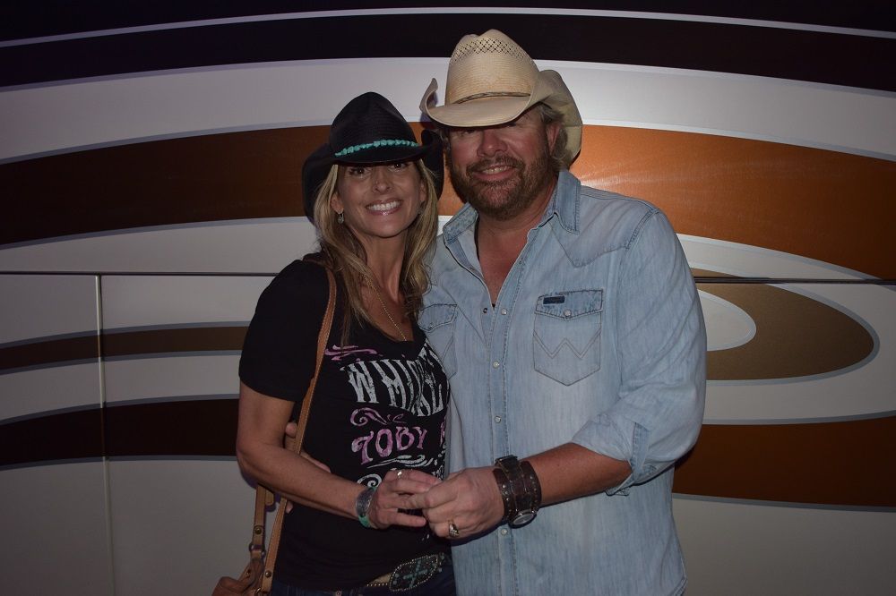 AgostinaDama's tweet photo. With my FAVORITE @TobyKeithMusic! @showdognash #TobyKeith #BigDogDaddy #Brooklyn #TobyKeith https://t.co/LXXh2dhRza