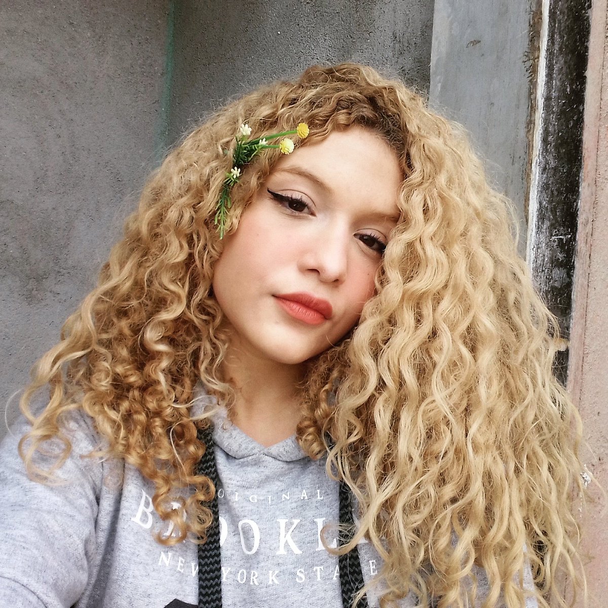 finezfalls's tweet photo. I love myself very much 🌹❤

#HStansAreBeautiful https://t.co/5RHXbInoH7