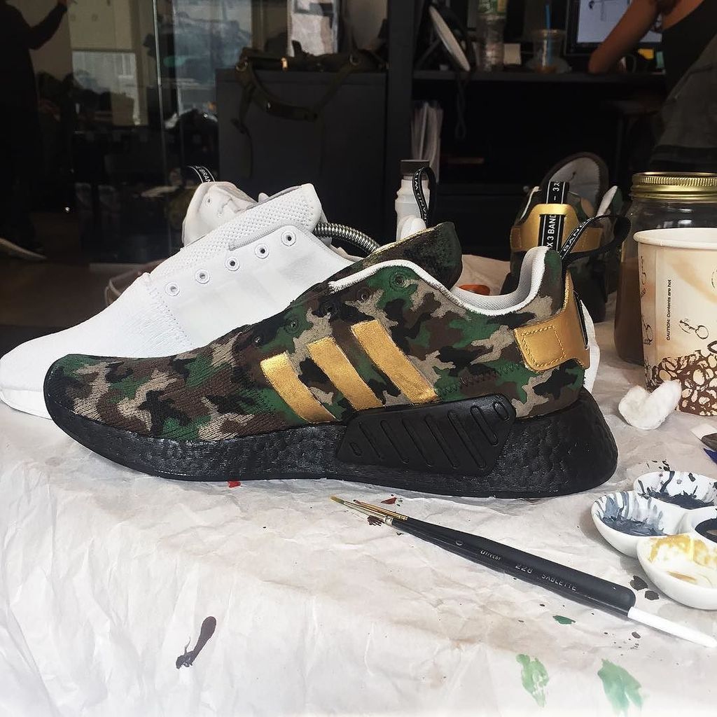 Trying out a new medium at work, for the next two weeks. #handpainted 👩🏻‍🎨👟🎨#paintallday #paintallnight ift.tt/2uOIrX6