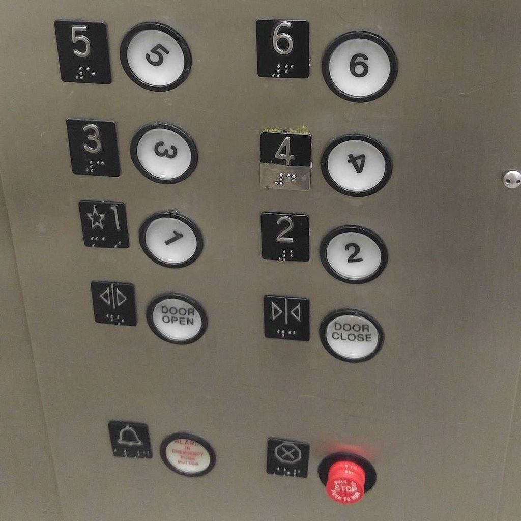 bisicoder's tweet image. Elevator, I feel the same way after this work week... #whichwaysup #travel ift.tt/2uydirx