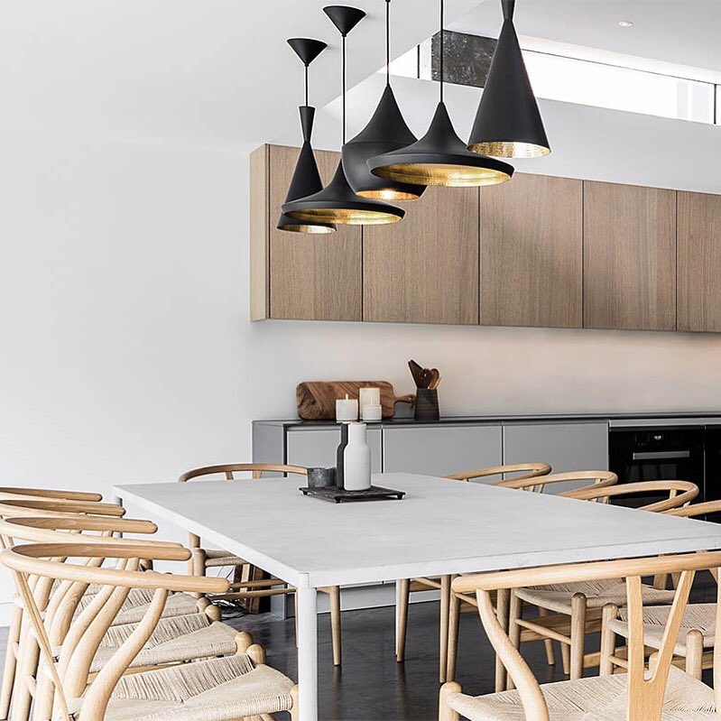 yamstudios's tweet photo. We can't get enough of Wishbone chairs β€οΈβ€οΈβ€οΈ #YAMProjects #London #kitchen #dining #HansJWegner #interiors #wood #concrete https://t.co/wsc4U6aL2G