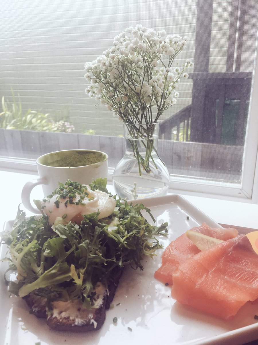 elenacsalazar's tweet photo. #officeoftheday is @EatAsQuoted in #sanfrancisco! Great vibes and dairy-free &amp; gluten-free friendly 👌🏼 #remotework #digitalnomad https://t.co/JYkxz3fKQd