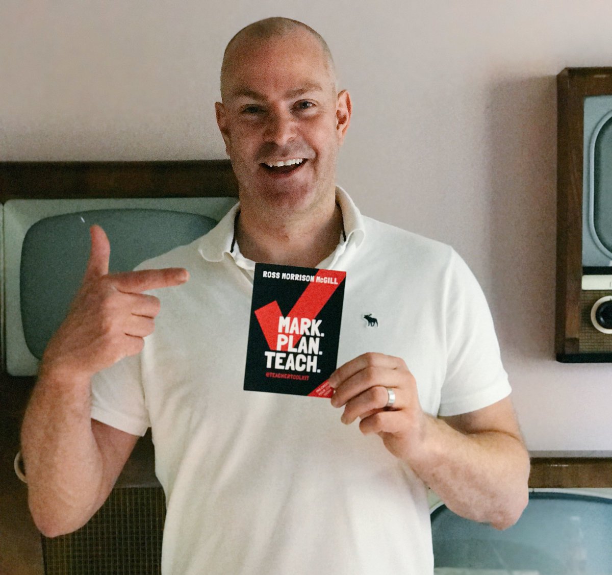 RT to WIN 

...a copy of #MarkPlanTeach book 📚 retweet 'this tweet' before 7th September publication date.

bloomsbury.com/uk/mark-plan-t… #edchat