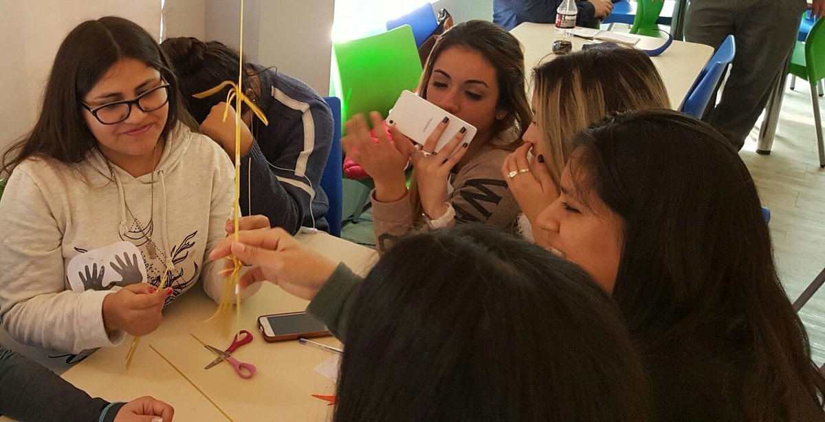CCRTIC's tweet photo. ¡Último taller de la etapa de Ideación! #SpFCba https://t.co/JCgX8TnVyS