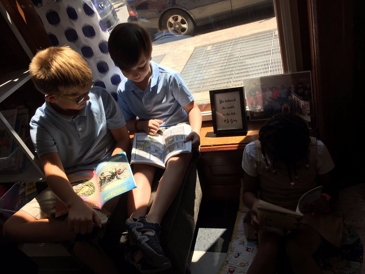 emilyscallahan's tweet photo. Choice matters- what they read, where they read, and who they read with ♥️📚#studio3 @ToBeThatTeacher @KatieLiseo https://t.co/JUWwhvDbeN