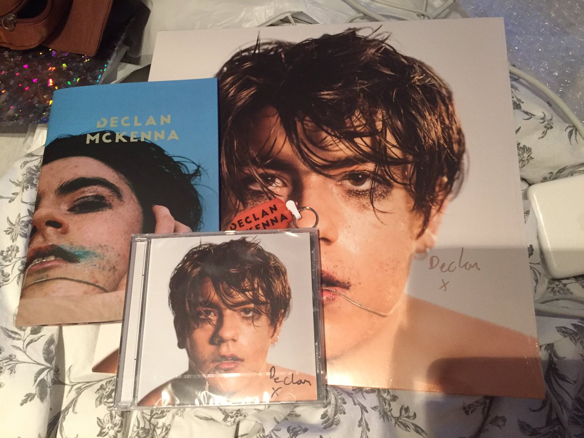sleepsongsofie's tweet photo. it may have taken 3 weeks but my copy of #wdytatc actually arrived on my birthday so it's okay https://t.co/Cc3haeOT22