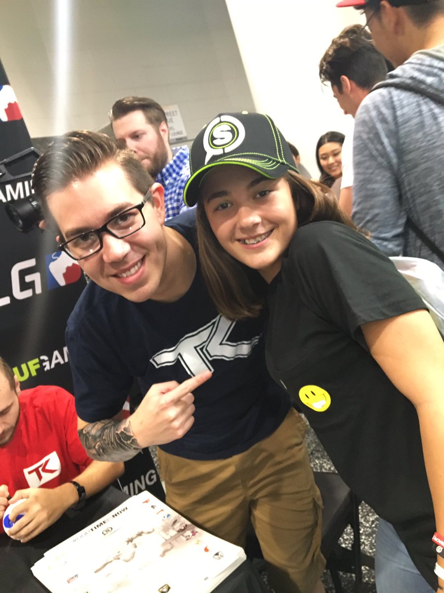 AnthonyWrighttt's tweet photo. KOSDFF!! Coolest dude ever. #KOSDFF #KOSDFFTK #TK @KOSDFF @TeamKaliber https://t.co/ER86CKwyEH