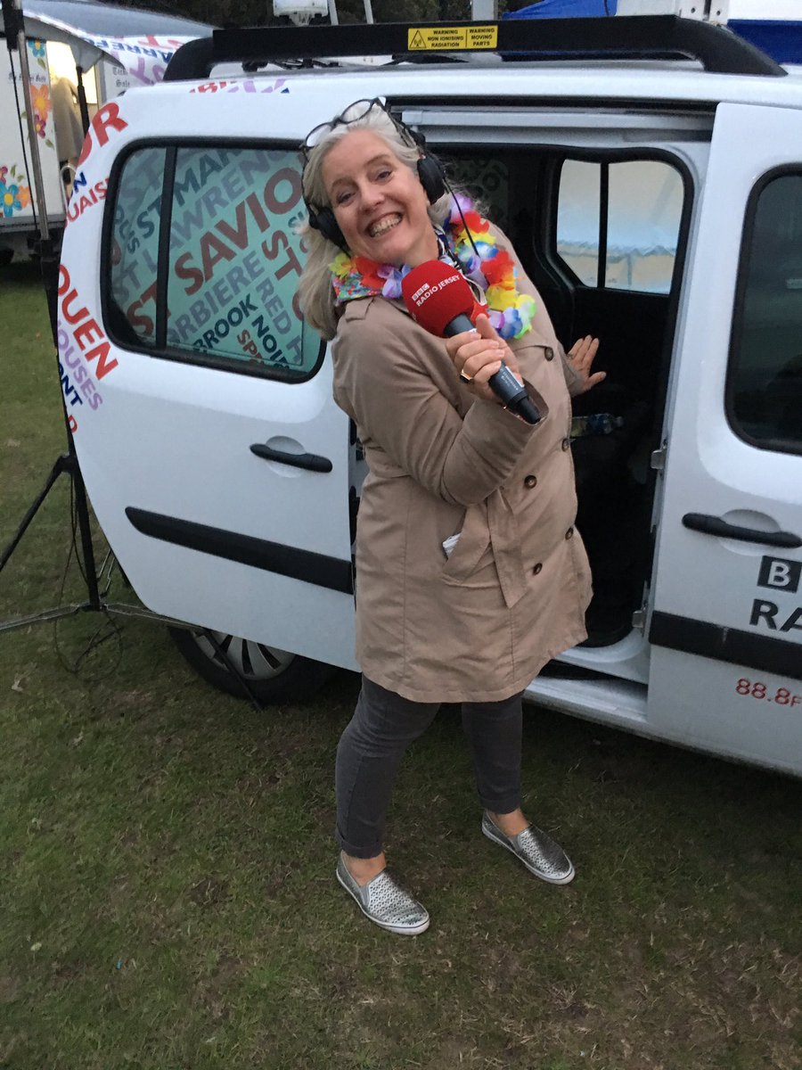 BBCJohnnyIAnson's tweet photo. Still going strong! What a look that is 🙌 #fashionicon @BattleofFlower #Battle2017 @bbcjersey https://t.co/nkJCTW1CIa