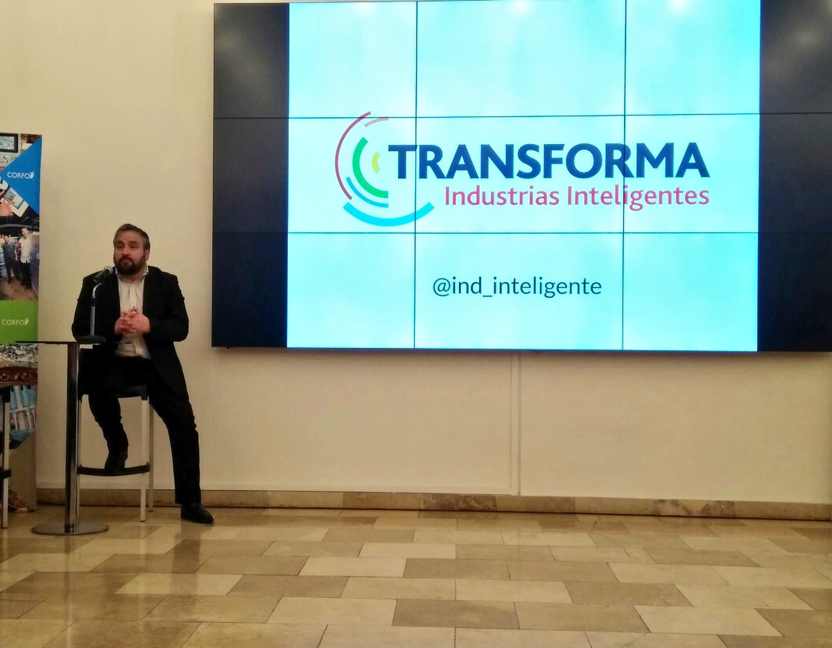 Ind_Inteligente's tweet photo. Revisamos avances del programa #IndustriasInteligentes en #Astroinformática, área donde 🇨🇱tendrá el 70% de observación mundial para 2020 https://t.co/x8R2SmkeXx