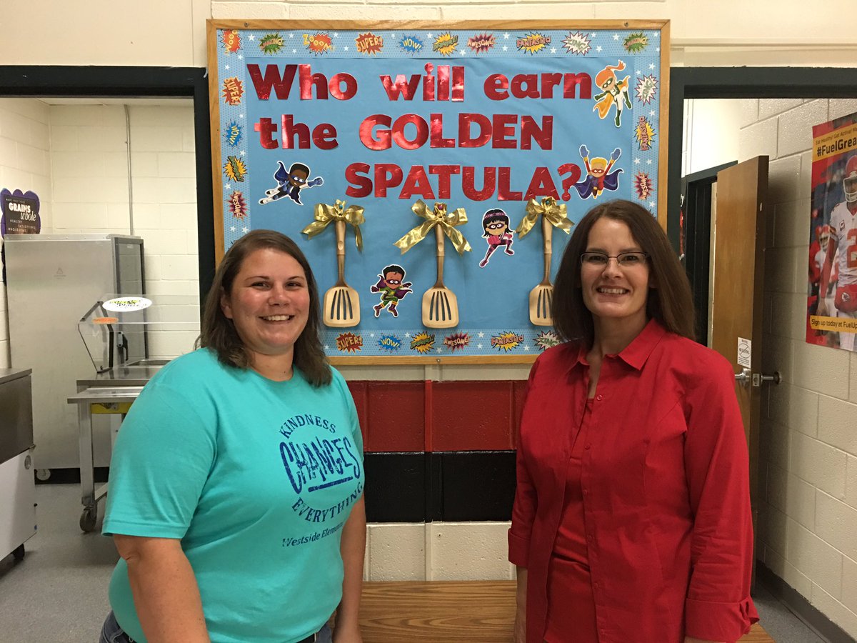 OutLoudEd's tweet photo. Need help in your cafe? These cafeteria ladies took the lead and created our new award! The golden spatula!! https://t.co/qaRliRyQQw