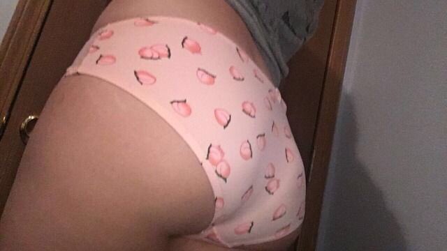 GoddessDanny's tweet photo. Guess who got new panties 🍑 #findom #paypig #payslave https://t.co/0n9Be47HVz