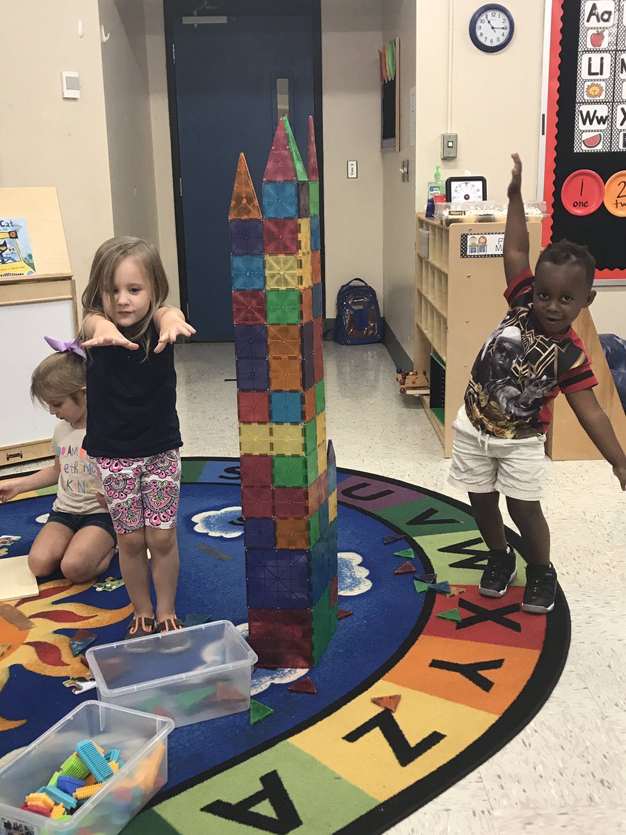 jbrownatJP's tweet photo. This may be the tallest building ever made in Room 200! #superPreK #PreK4AL #babycats https://t.co/FeIx7d0qvN