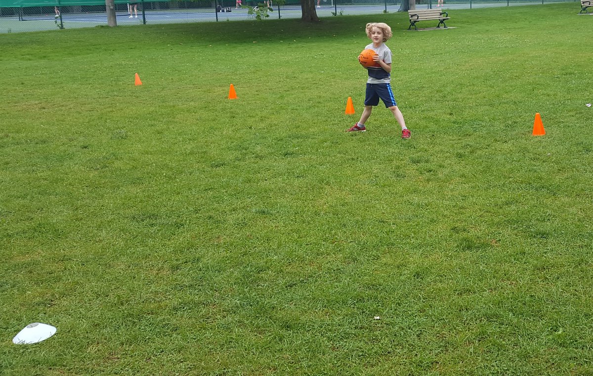 jawbreakers2017's tweet image. The @jawbreakers2017 guide to an awesome day @banburykidscamp - Sportplay, Music, Huuuuuula Hooping!