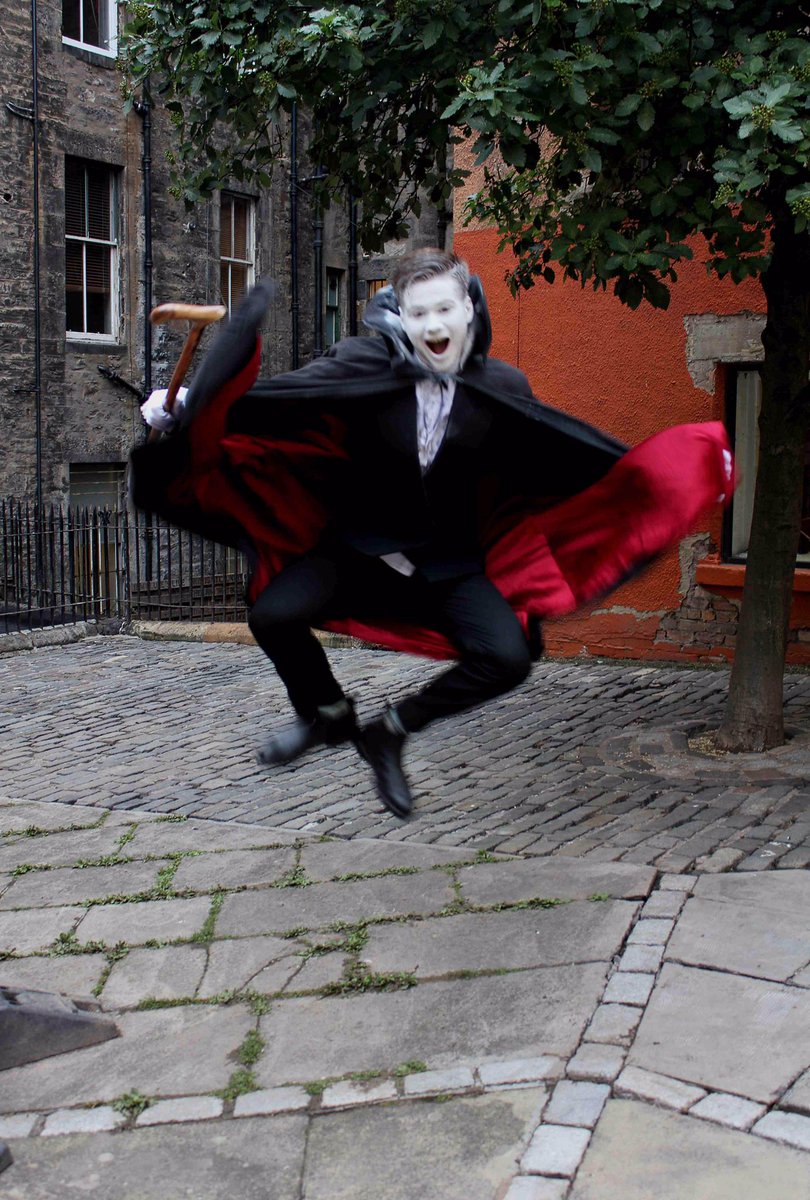 adam_lyal's tweet image. Has anyone seen my horse? #WitcheryTours #Edinburgh #Scotland #JumperOoter