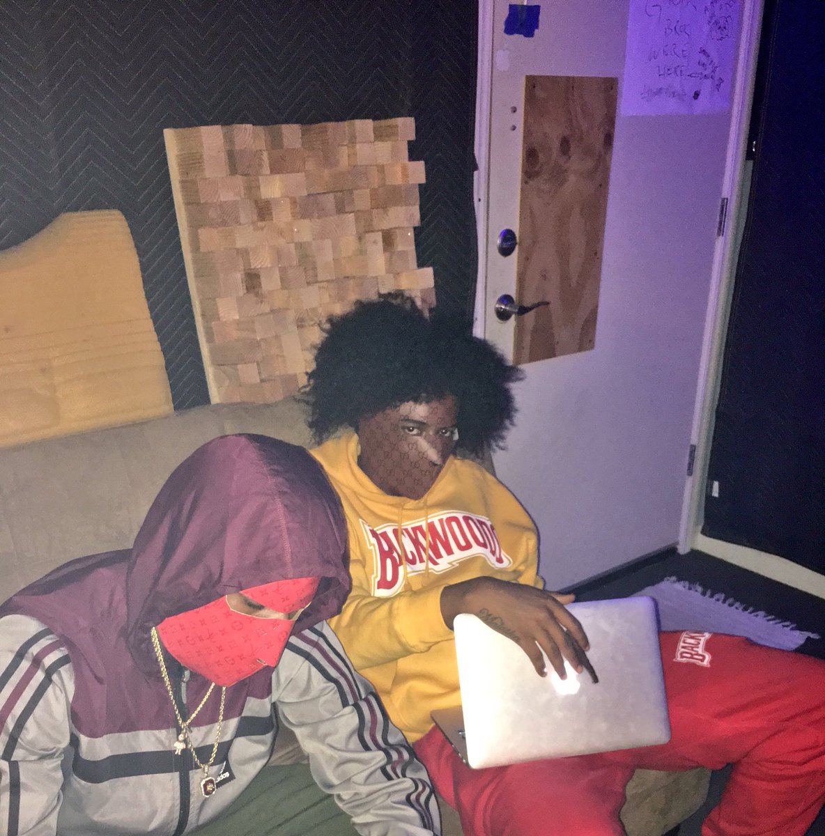 ninosonino's tweet photo. 🌎🖤EL NINO  vs  THE WORLD🖤🌎

D R O P P I N G   S O O N   SHOW THIS PIC LOVE IF YOU READY🏁❤️💚 https://t.co/3aLGalt4uU
