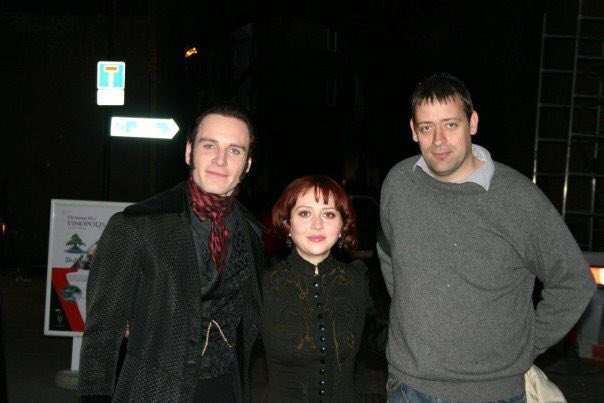 PaulDJCripps's tweet image. 1000 pic. Me (younger incarnation), the Fassbender and Laura Pyper on a nightshoot for Hex 2004.