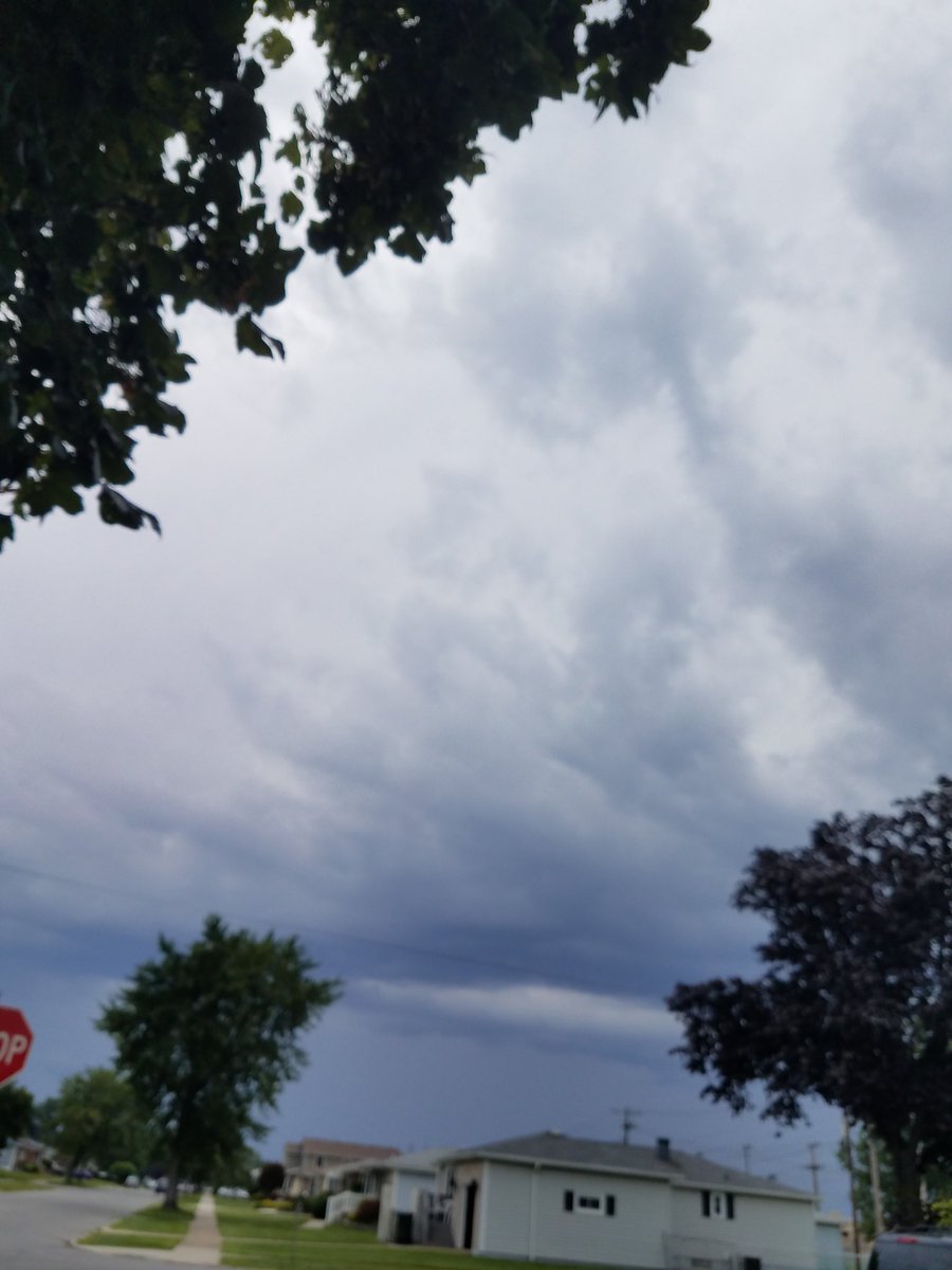 dodzik07's tweet image. Ooo #SummerThunderstorms  I&apos;m  #Scared. #LoveThem