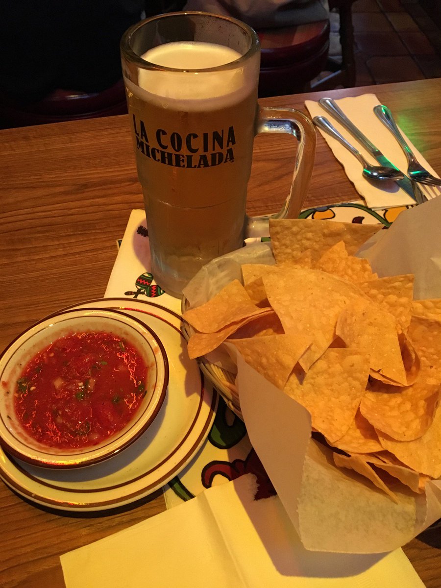 KeriW5's tweet photo. Been too long and this is so good to pass up!! (@ La Cocina Bar &amp; Grill in Santa Clarita, CA) https://t.co/IeKKd1TfKU https://t.co/zKH9BnyGmA