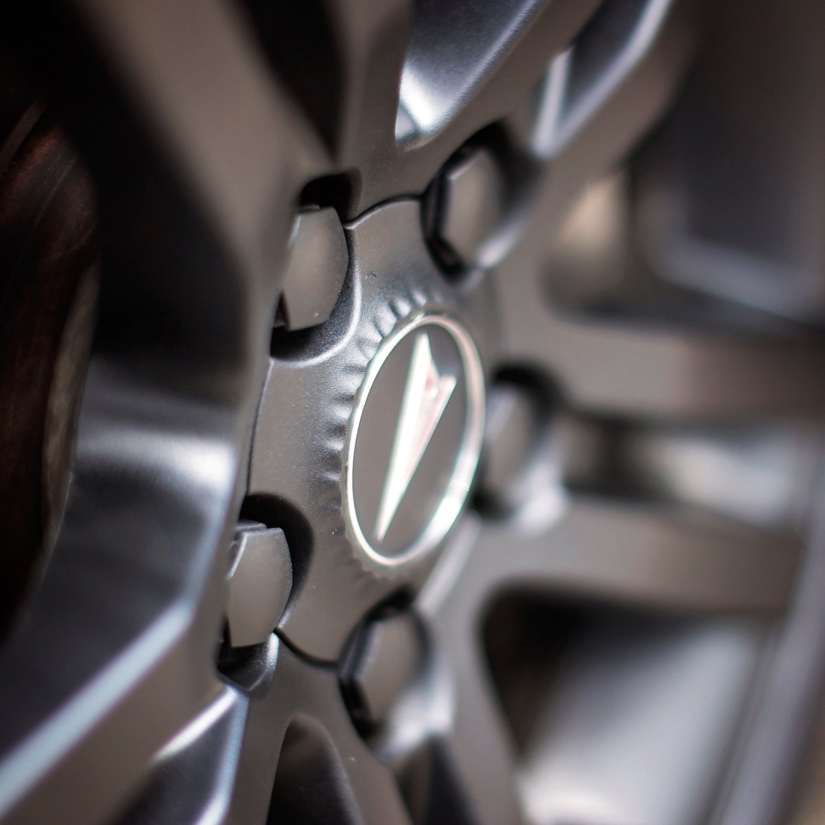 susanjoycephoto's tweet photo. custom rims by @ripsquadcustoms - spectacular job! #customrims #wheelwednesday #carphotography #customwheels #susanjoycephoto #niceride https://t.co/PR8wkE7WNP