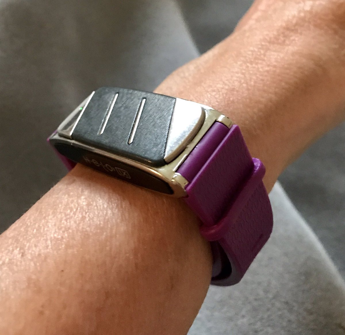 carrieoo's tweet photo. Love the purple!  #helolx #wearabletech https://t.co/bk5zf8f2S8