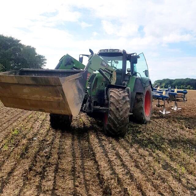 RisingCW's tweet image. Domi: Das ist mein Auto Mädels