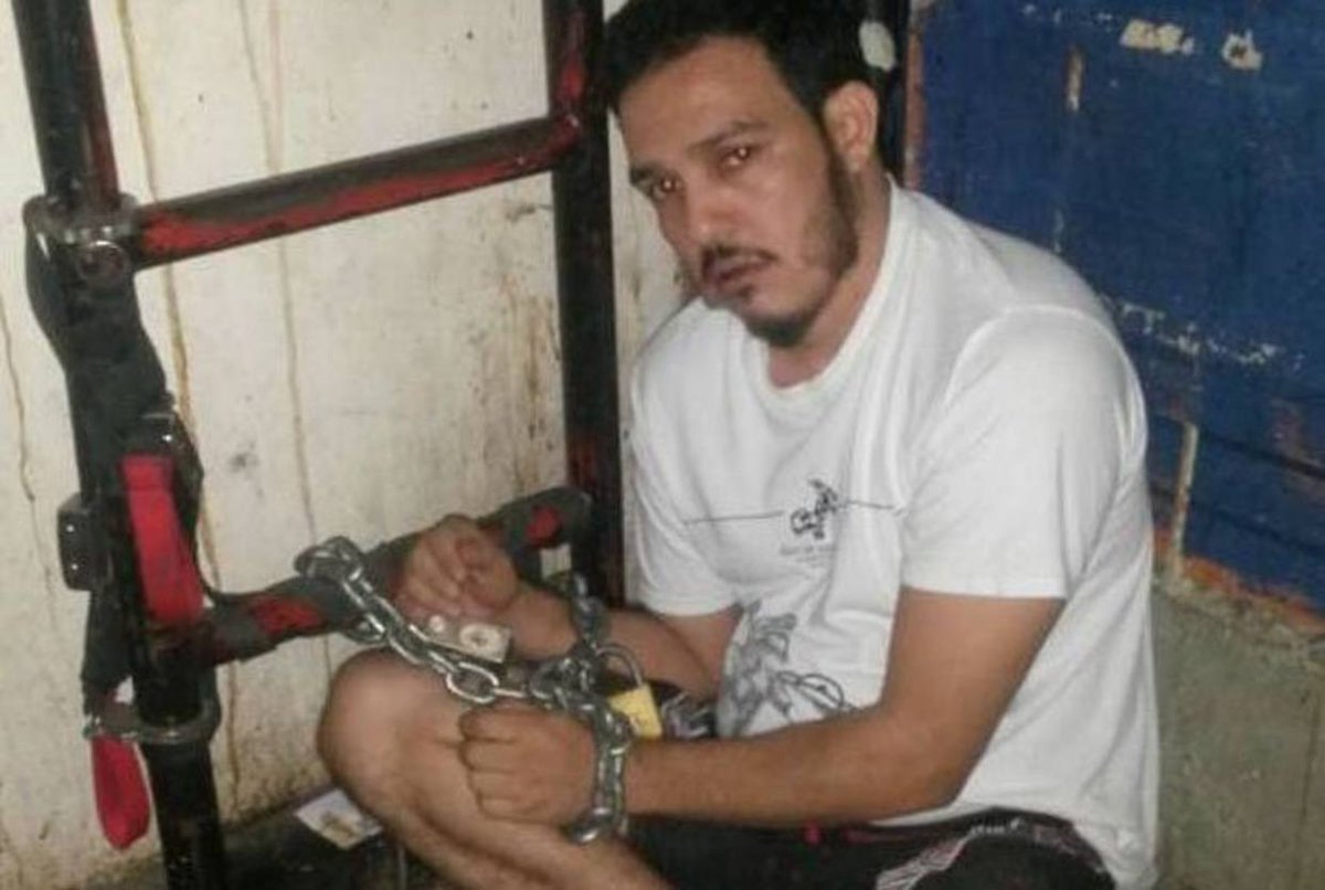 Risultati immagini per wilmer azuaje encadenado