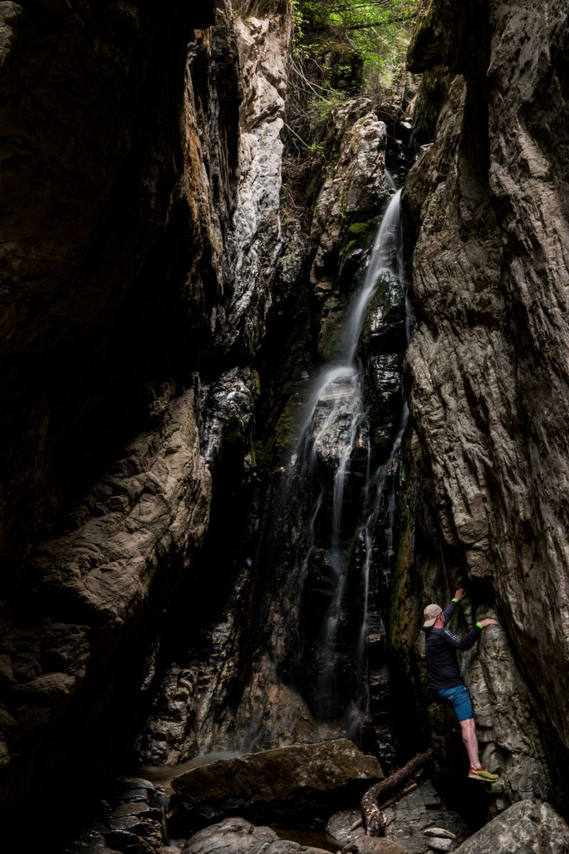 Early morning #WaterfallWednesday adventure in #Naramata! 
#Waterfall #climbing #CFSnowbirds