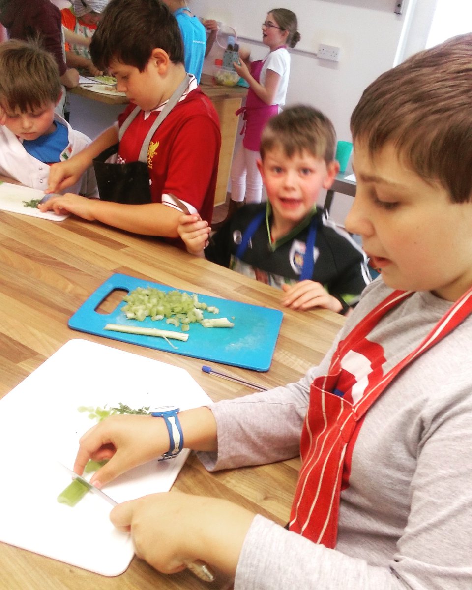 FionaEgan2's tweet photo. Lots of chopping,slicing&amp;dicing today in the kitchen.Great little hands.
#KidsCookeryClasses  #LifeSkills #SchoolSummerHolidays  #Longford https://t.co/KZDrwSk3CG