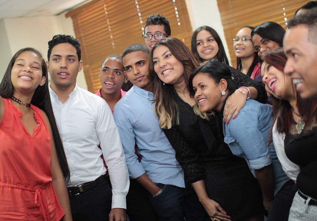 Robiamny's tweet photo. Hoy he tenido la oportunidad de compartir y escuchar a jóvenes desde San Juan y Elías Piña, hasta Puerto Plata. #RDCreceYseDemocratiza https://t.co/XxbSrIlINq