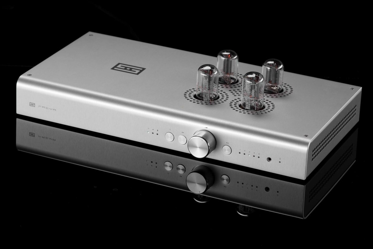 SonorityAudio's tweet photo. Schiit Freya!Now this is a no-excuses balanced, remote-control preamp!@ https://t.co/g0VncMqUdA #audio #Apple #Samsung #hifi #spotify #music https://t.co/c8TiG89RdJ