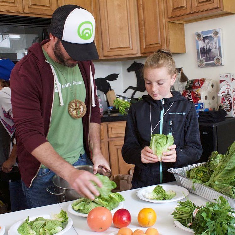 3 Reasons to teach kids to cook: 1. Kids who cook tend to eat more fruits and vegetables 2. Kids learn about where… ift.tt/2wJ1dAr