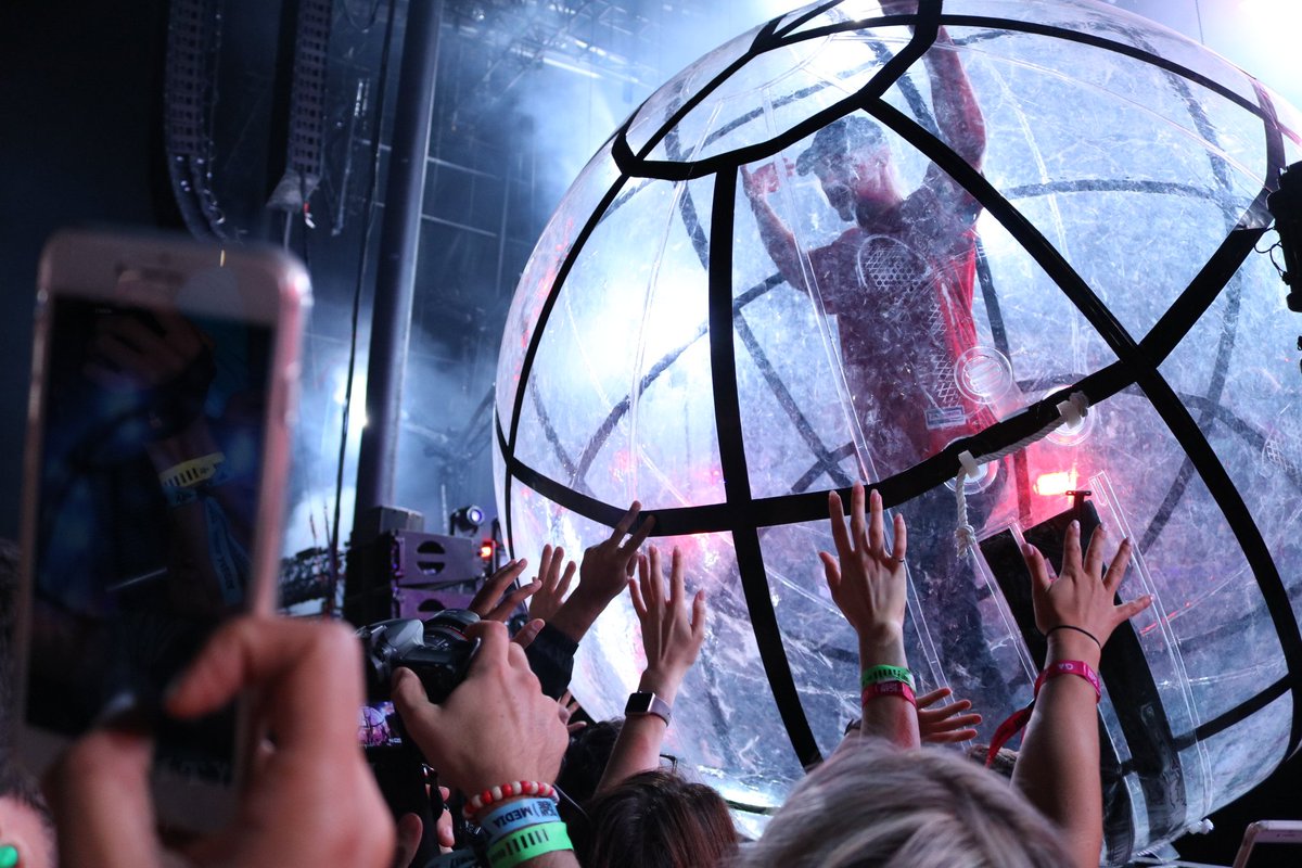 edm_canada's tweet photo. 11 impressions from the Veld Music Festival 2017 https://t.co/wsU5sx39jF https://t.co/qq6Z1ugc40