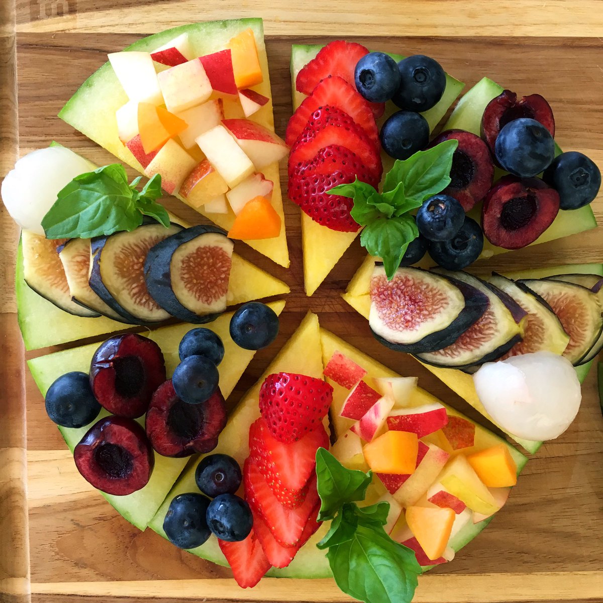 ShanCooks's tweet image. Which slice would you like? #fruitpizza