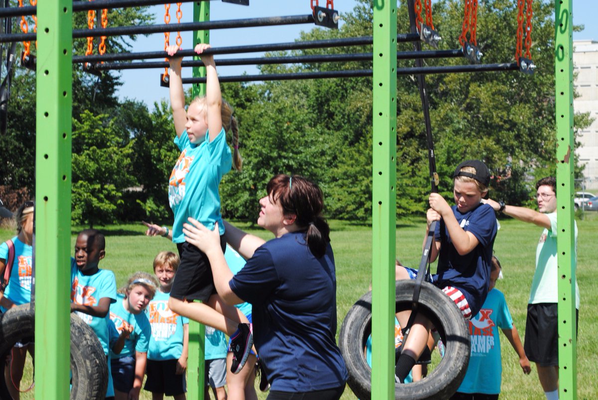 PhilaParkandRec's tweet photo. 1300+ summer campers from rec centers citywide ran, climbed, swung, jumped, slid, and danced through the #PlayPhilly Summer Challenge today! https://t.co/3jU44fGAAC
