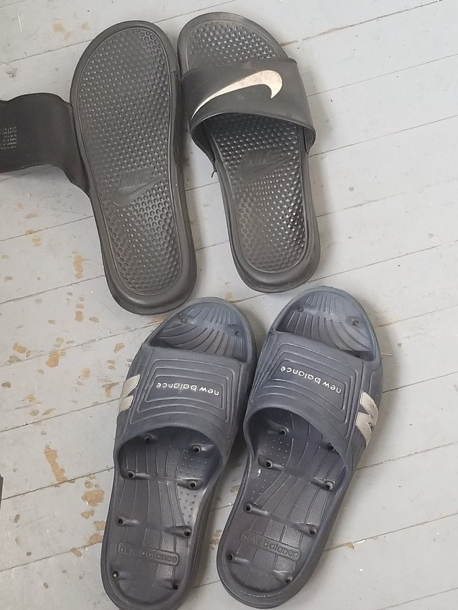 CubicleCleaners's tweet image. Nooo. Not the @Nike flip flops. 

Onto the @newbalance.

☹☹☹