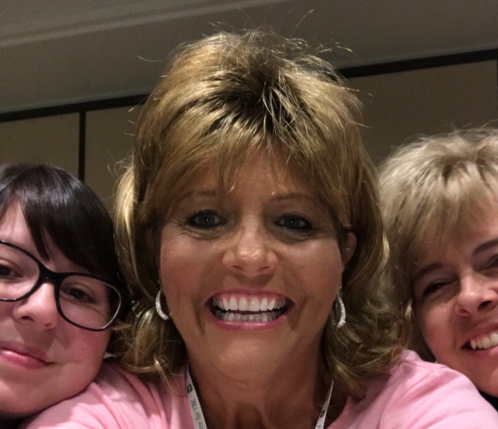 greggmathlw's tweet photo. #iChooseLight @PicaPlanet @HJYearbook @YearbookintheForest https://t.co/i7xsMY9ZvC