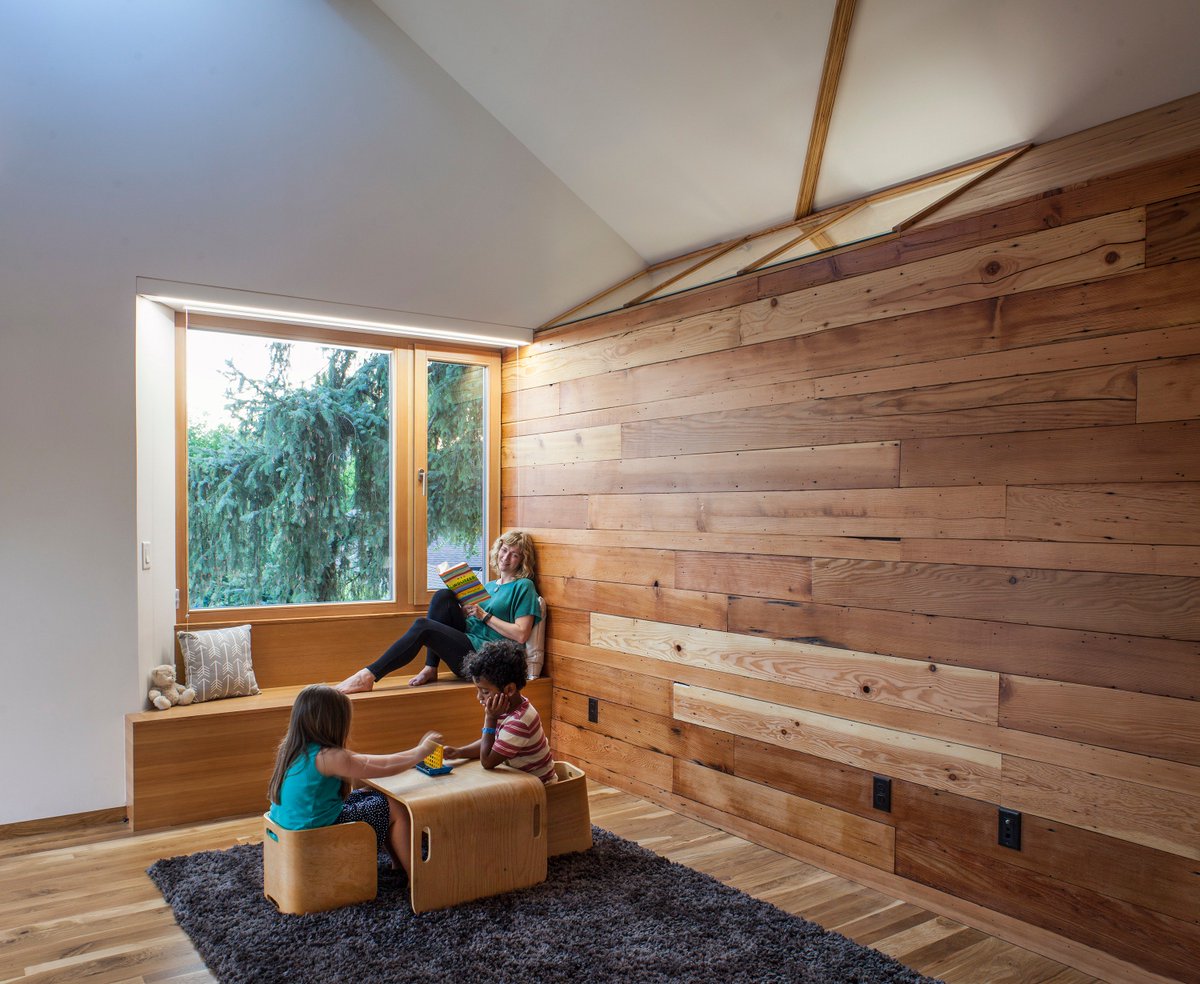 HingeBuild's tweet image. Why our #PhoenixPassiveHouse is more comfortable, durable and cost-effective than your average code-built home... phnw.org/assets/docs/IP…