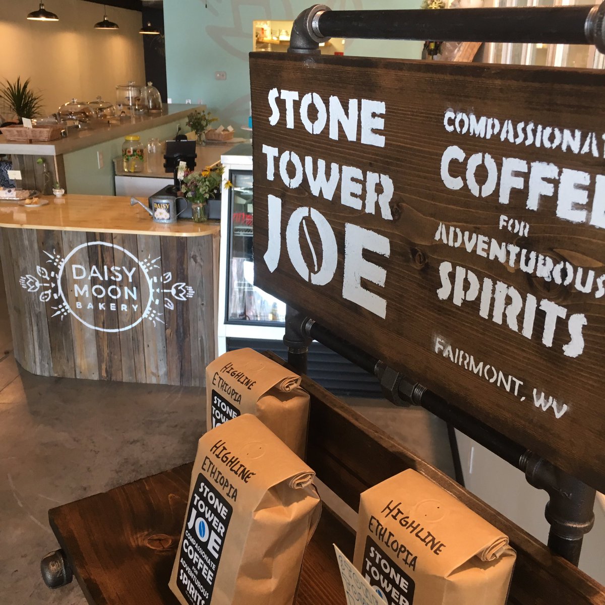 stonetowerjoe's tweet photo. Hey #Morgantown Have you been to the new bakery? If not, you need to head down to Pleasant Street and check out DaisyMoon Bakery! https://t.co/6oQQsnFh6u